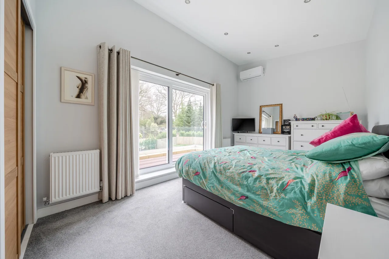 Thornbury Hill, Alveston, BS35, photo 7