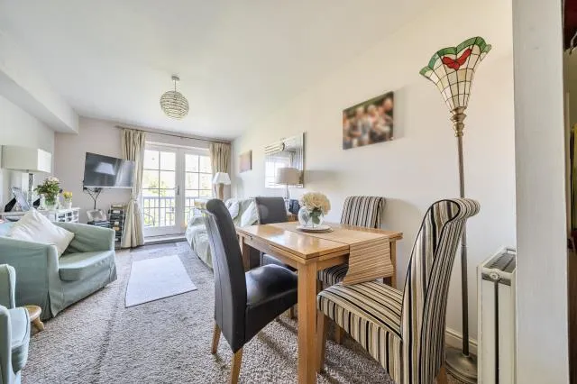 Florey Gardens, Aylesbury, HP20, photo 8