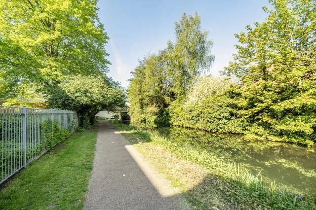 Florey Gardens, Aylesbury, HP20, photo 20