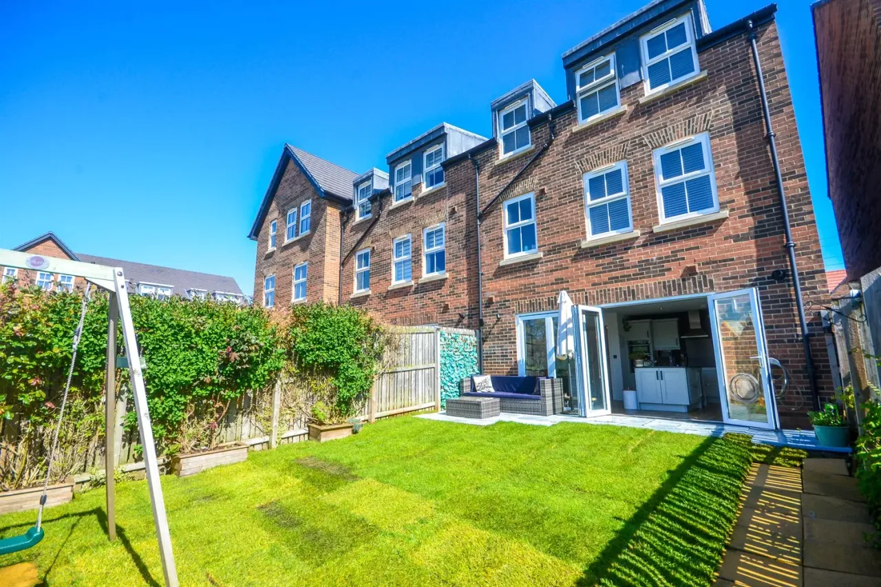 Sandpiper View, East Boldon, NE36, photo 4