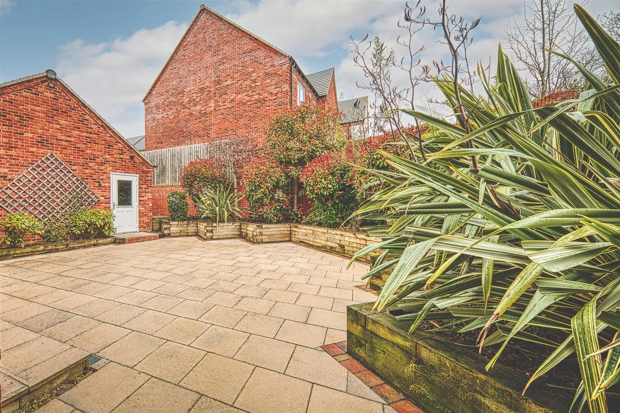 Tithe Barn Gardens, Repton, photo 32