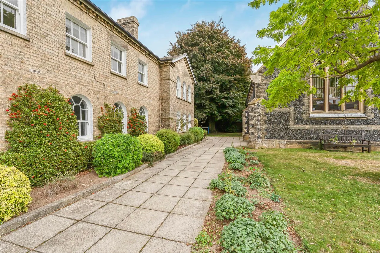 Heasman Close, Newmarket, CB8, photo 14