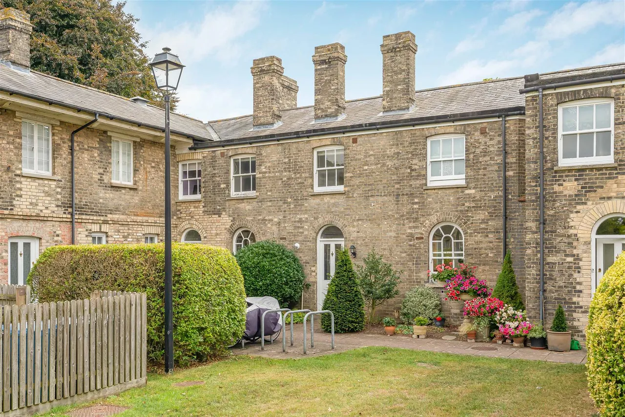 Heasman Close, Newmarket, CB8, photo 17
