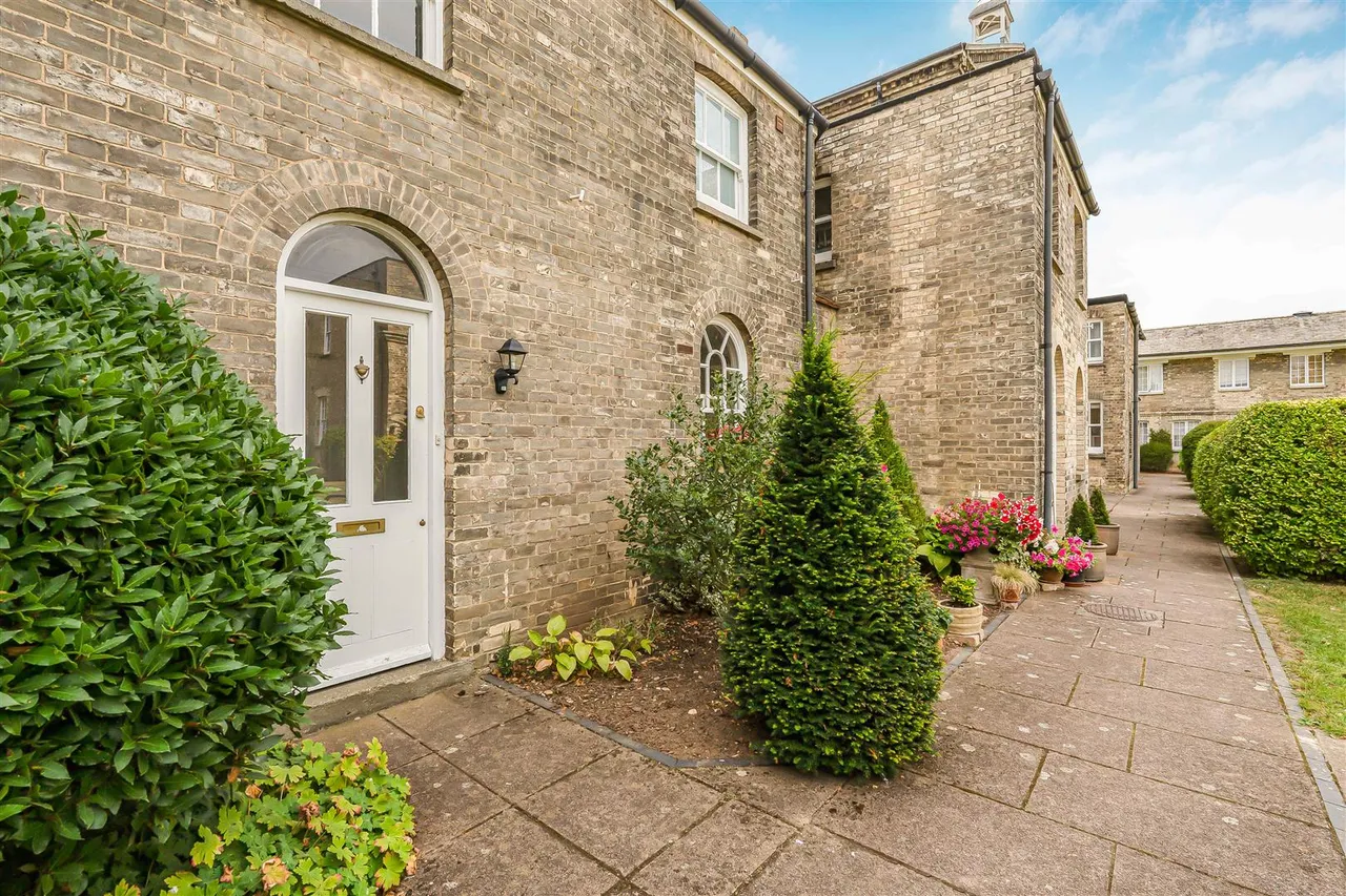 2 bed house for sale, Heasman Close, Newmarket, CB8