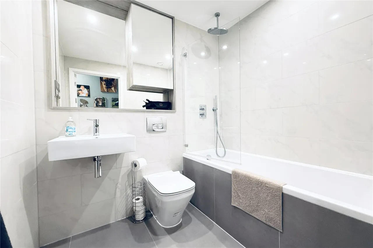 Wokingham Road, Bracknell, Berkshire, RG42 1AF, photo 4