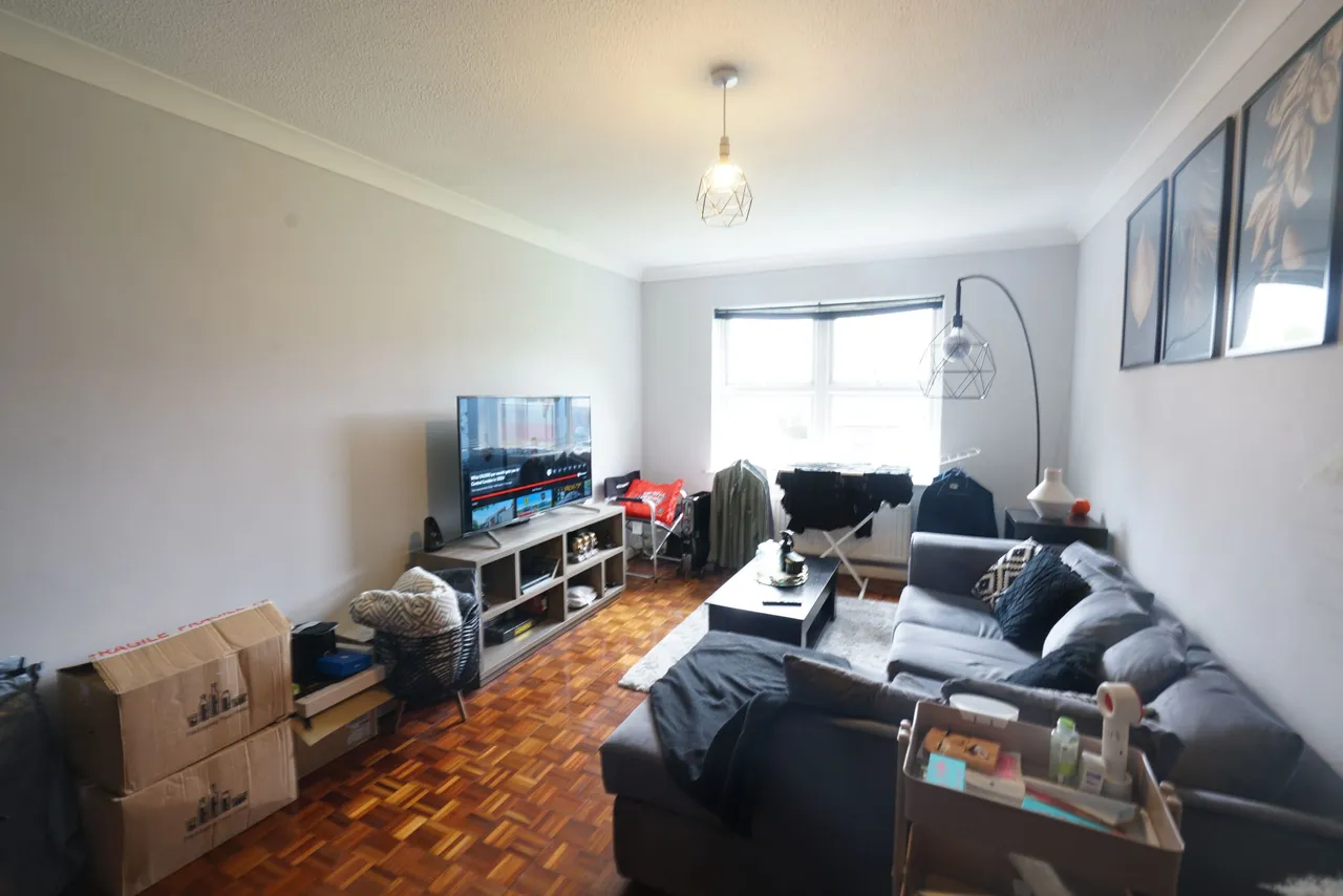 Hathaway Road, Grays, Essex, RM17 5LB, photo 3