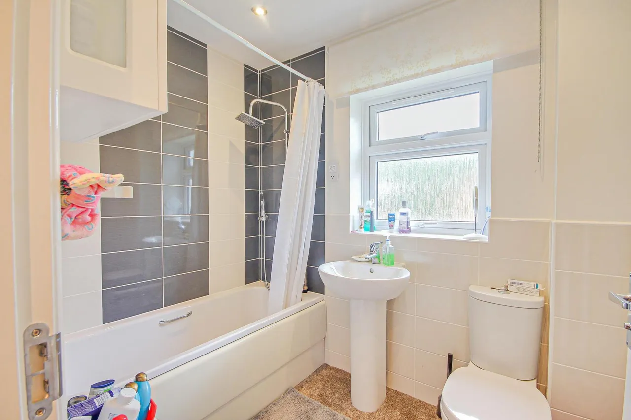 Staxton Drive Kingsway, Quedgeley, Gloucester, GL2, photo 8