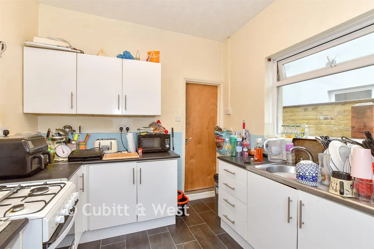 Jubilee Road, Southsea, PO4, photo 3