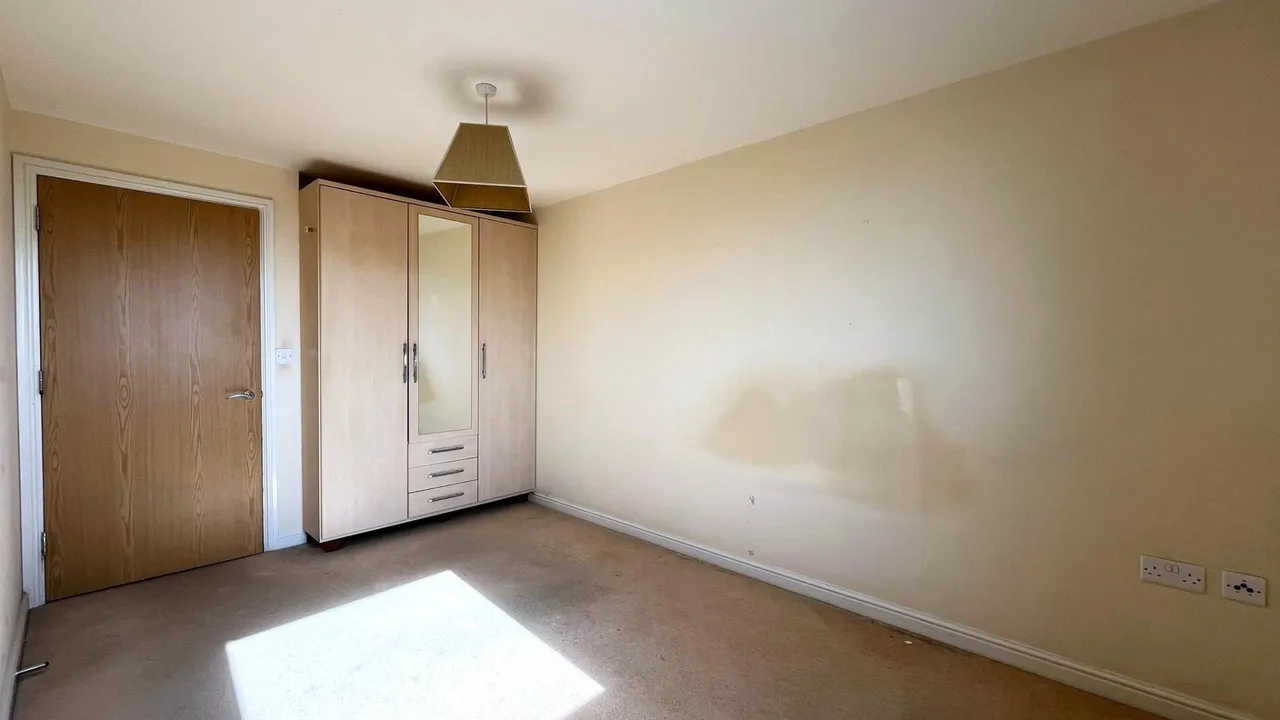 1 Throwley Way, Sutton, SM1, photo 8