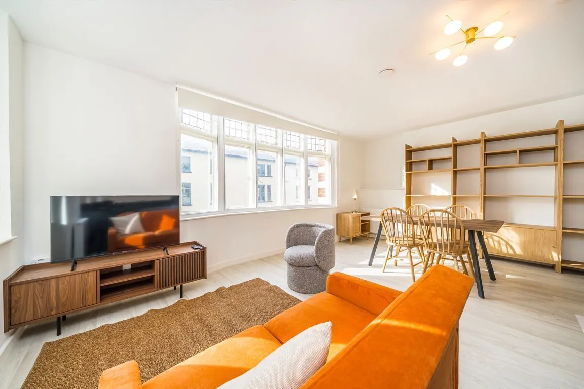 Three Pigeons House, W5, photo 2