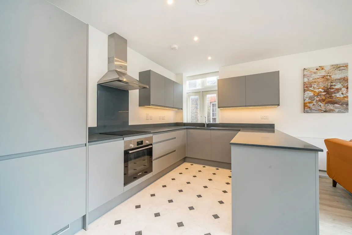 Three Pigeons House, W5, photo 3
