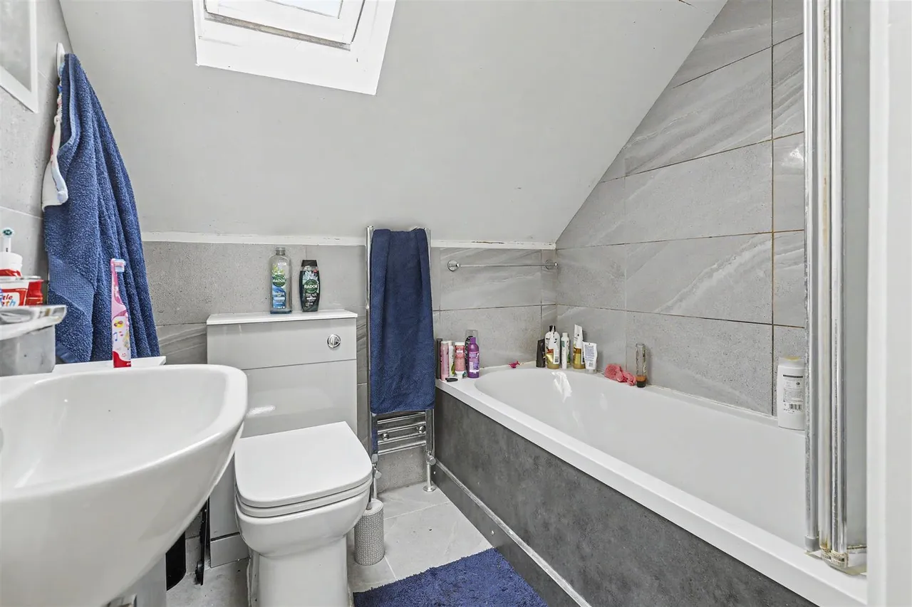 Tindon End, Great Sampford, CB10, photo 29