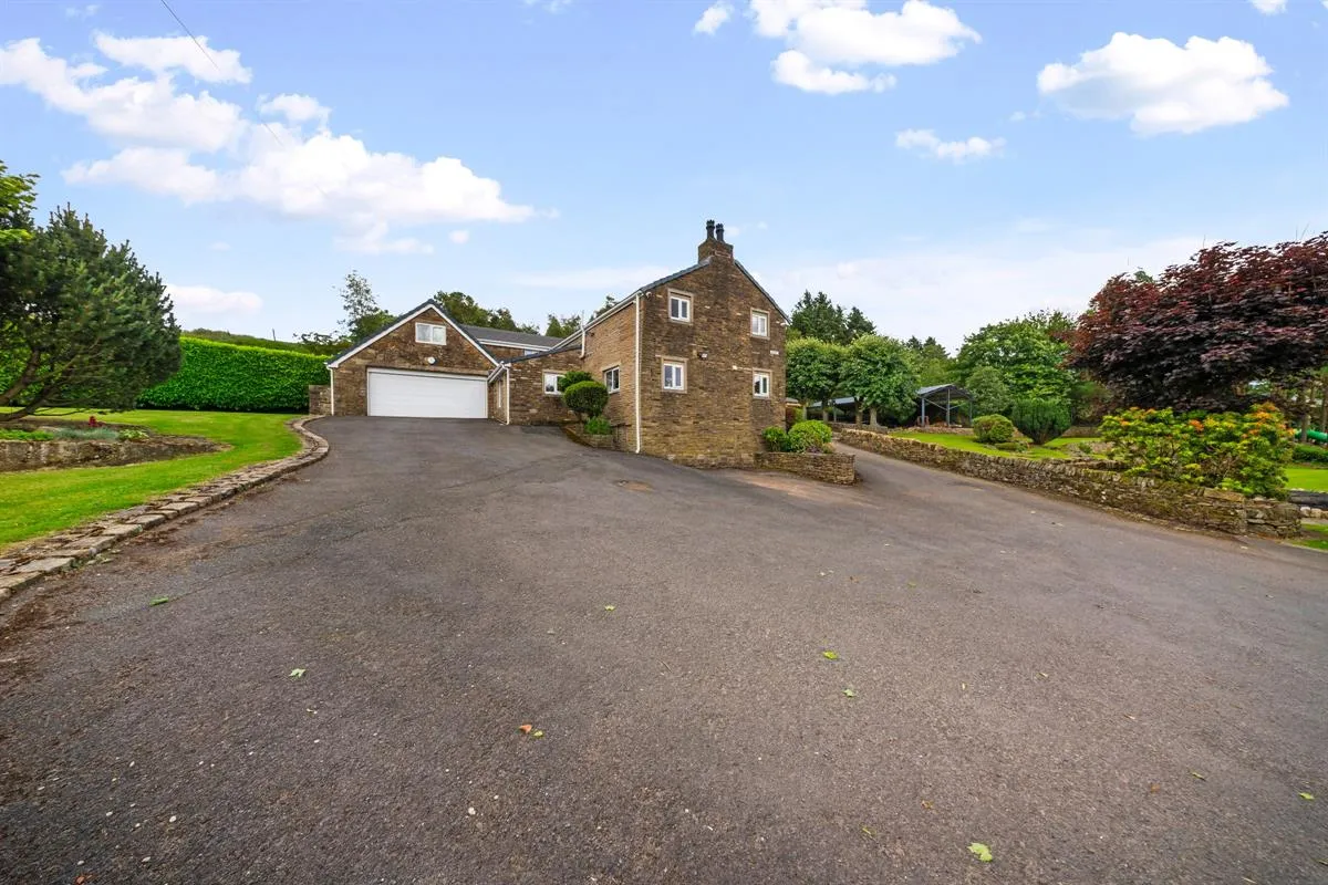 Buckstones Road, Oldham, photo 21