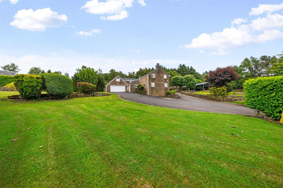 Buckstones Road, Oldham, photo 30