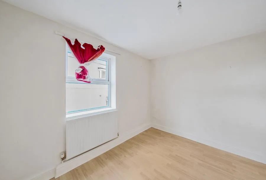 London Road, Mitcham, CR4, photo 6