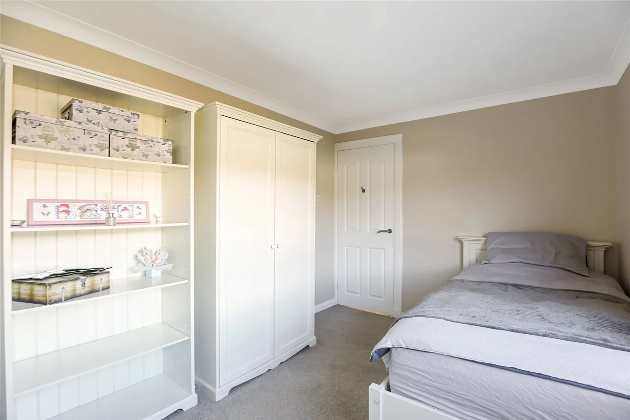 Manuel Terrace, Dreghorn, KA11, photo 9
