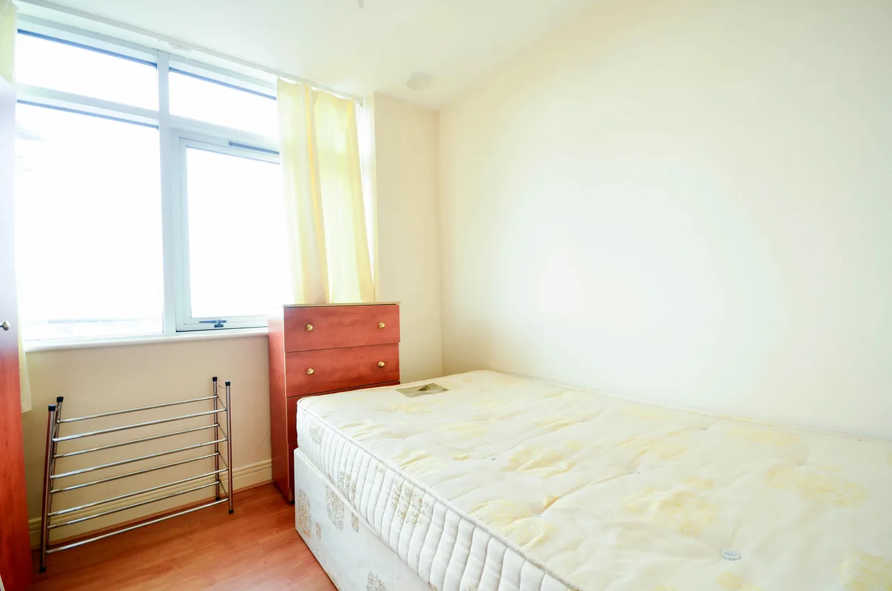 108 Gerry Raffles Square, London, photo 6