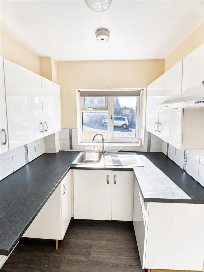High Wycombe, Buckinghamshire, HP13 7NY, photo 2