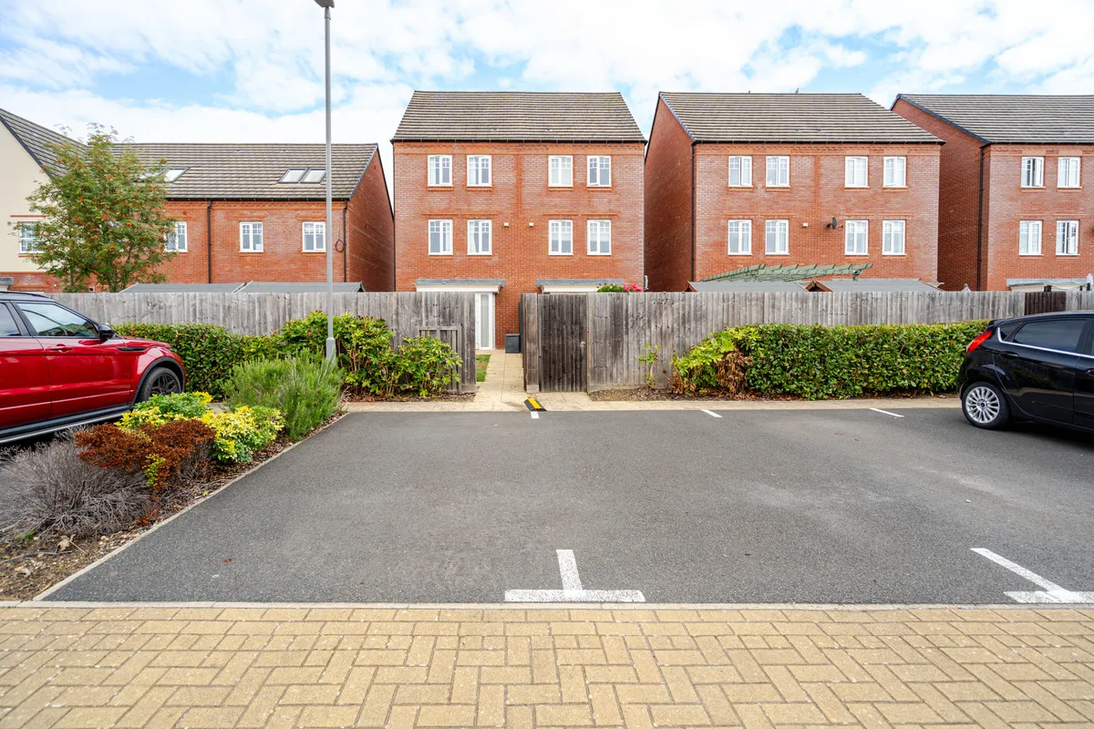 Milton Keynes, MK11, photo 11