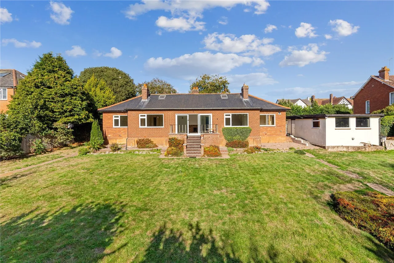 4 bed property for sale, Elm Grove Road, Topsham, EX3