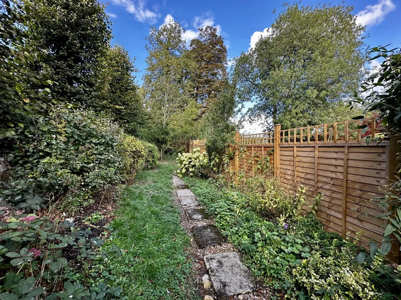 High Street, Avebury, SN8, photo 11