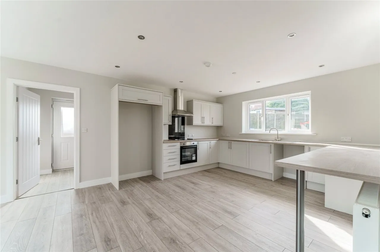 Elder Avenue, Upton, WF9, photo 9