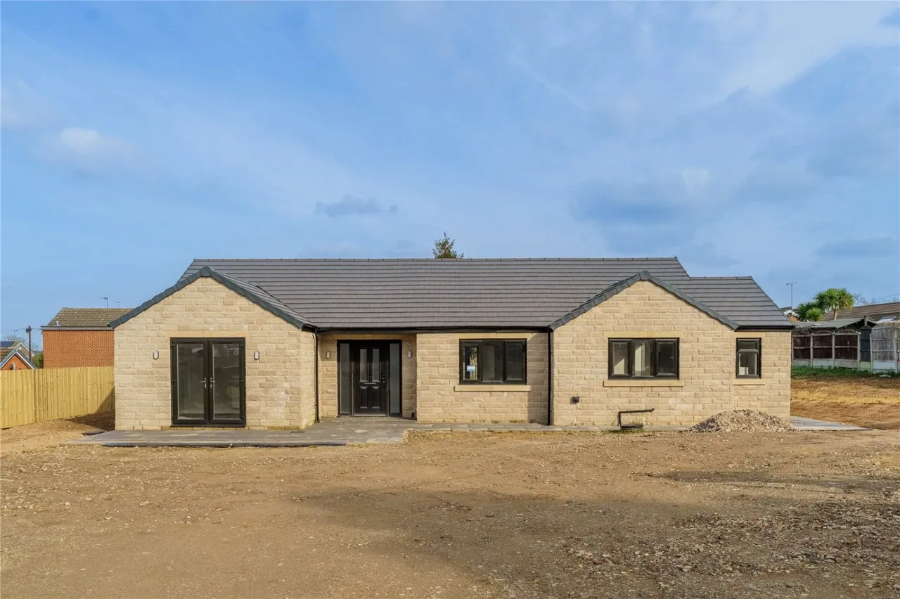 Elder Avenue, Upton, WF9, photo 32