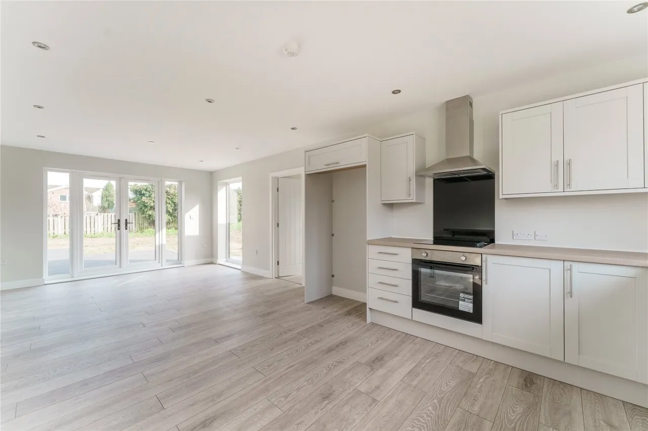 Elder Avenue, Upton, WF9, photo 2