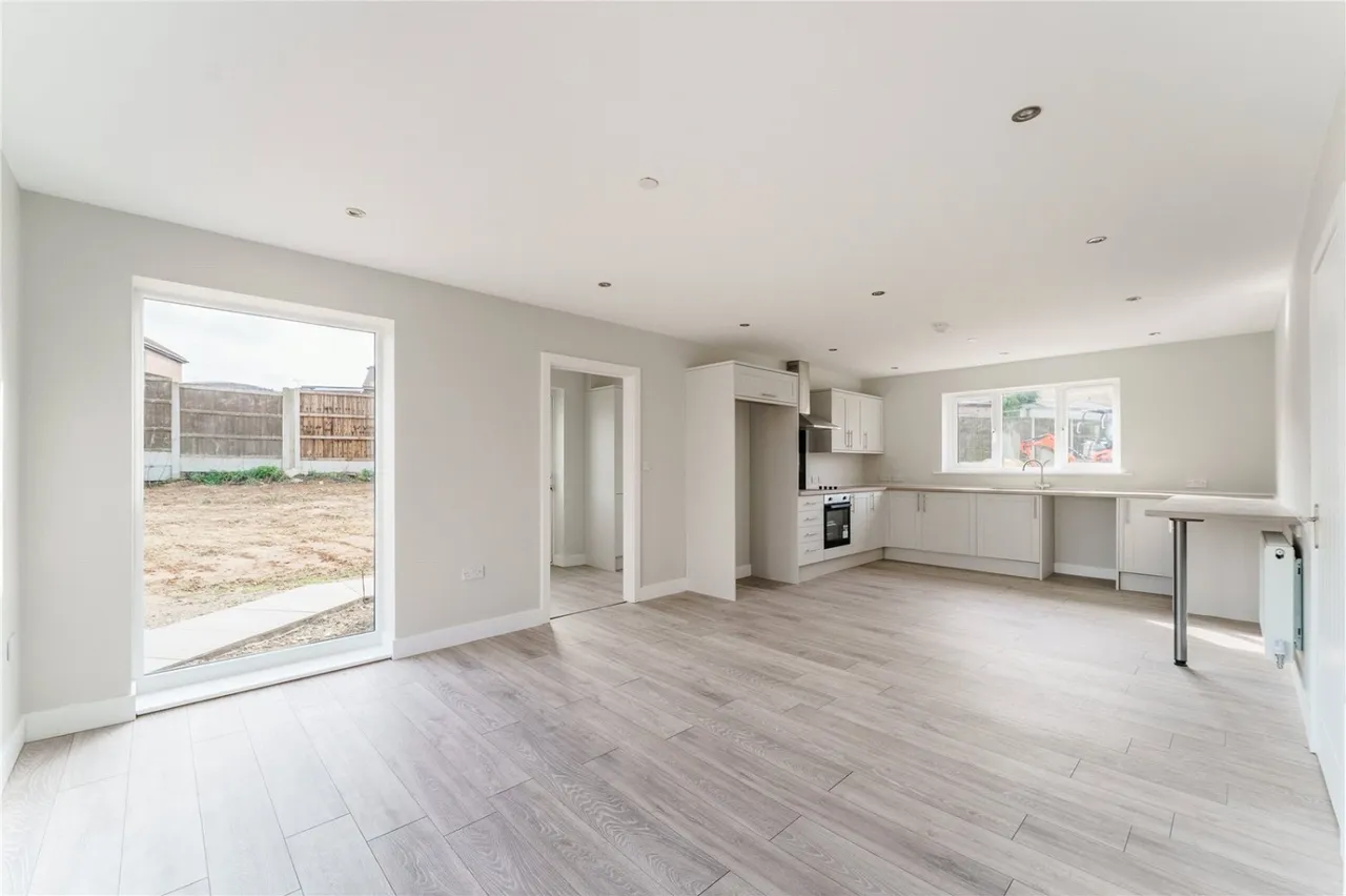 Elder Avenue, Upton, WF9, photo 12