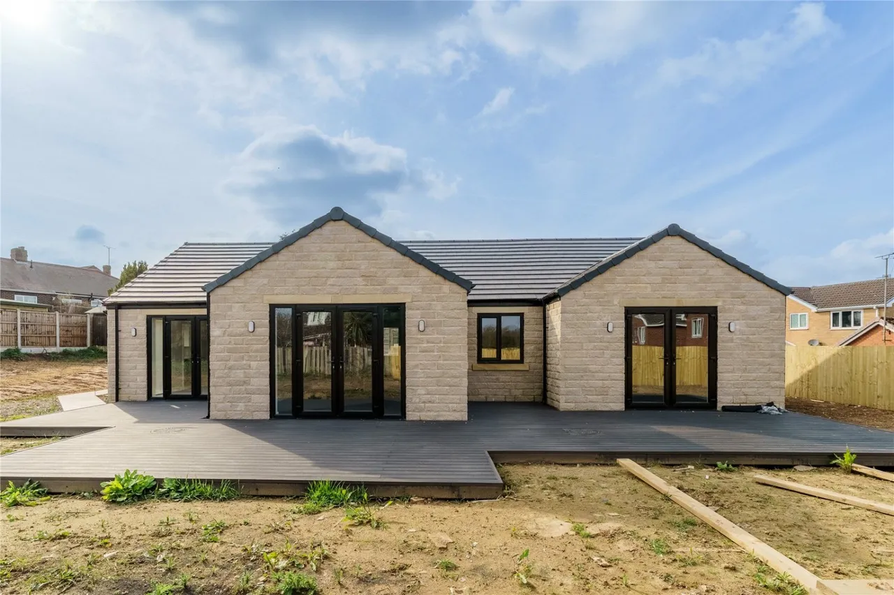 Elder Avenue, Upton, WF9, photo 37