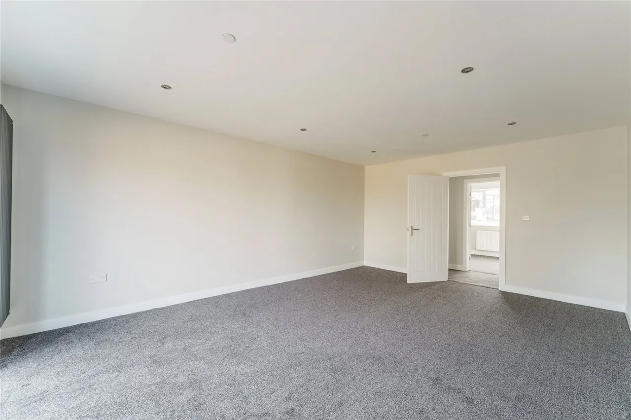 Elder Avenue, Upton, WF9, photo 28