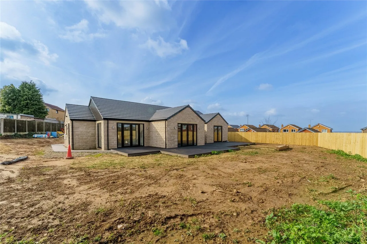 Elder Avenue, Upton, WF9, photo 35
