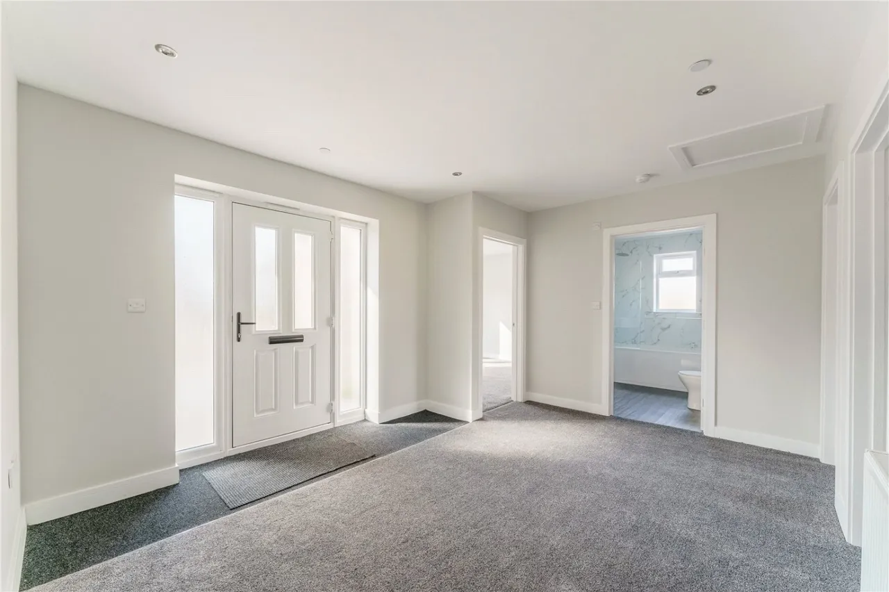 Elder Avenue, Upton, WF9, photo 17