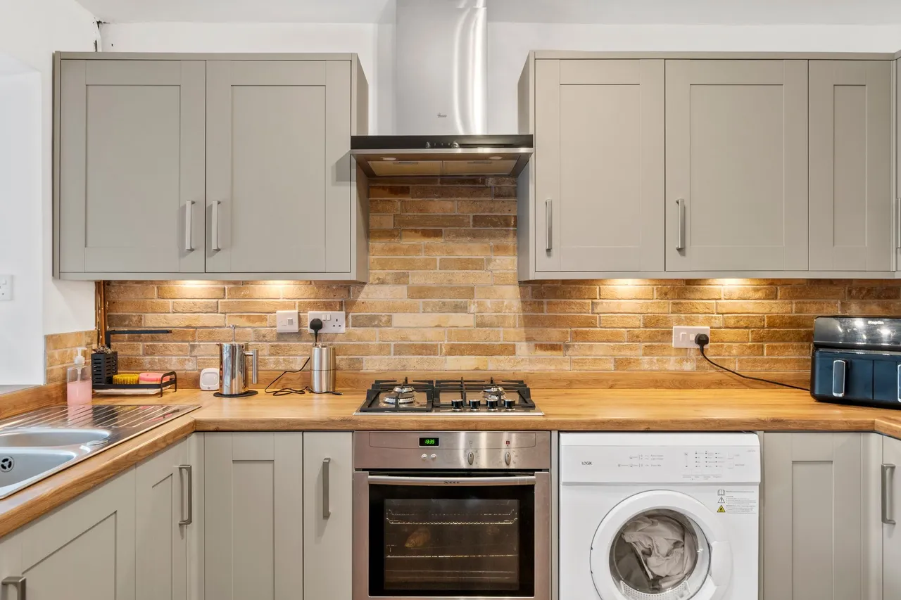 Bexhill Drive, Leigh, WN7, photo 7