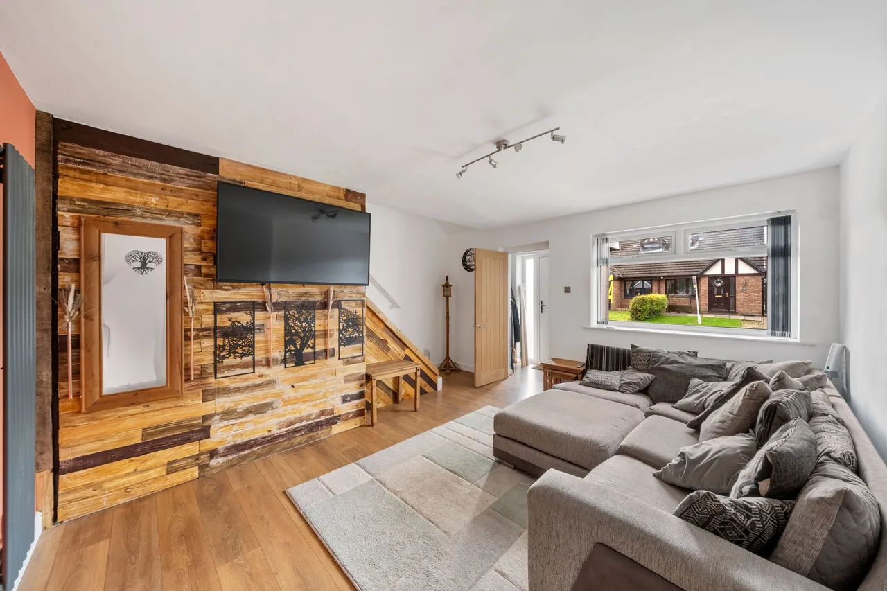 Bexhill Drive, Leigh, WN7, photo 3
