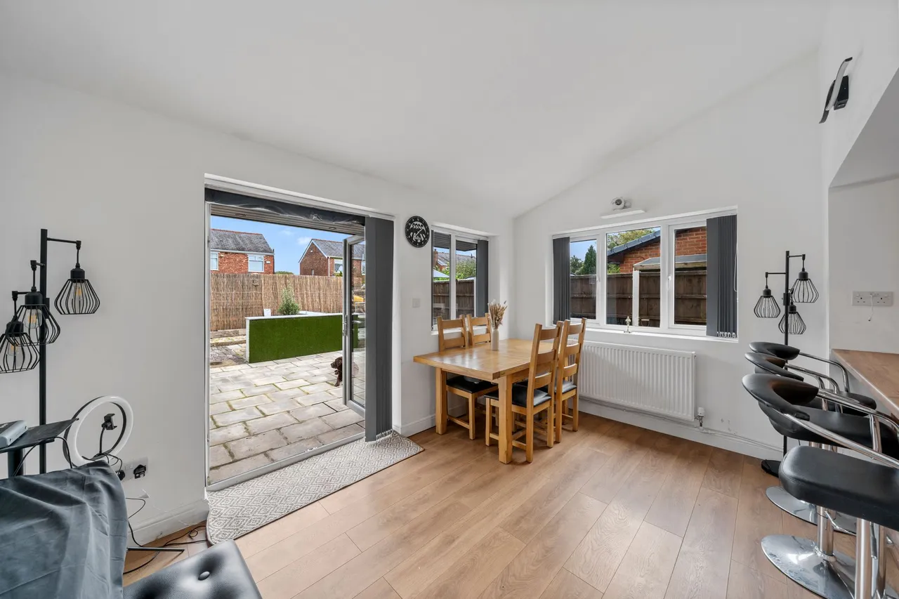 Bexhill Drive, Leigh, WN7, photo 8