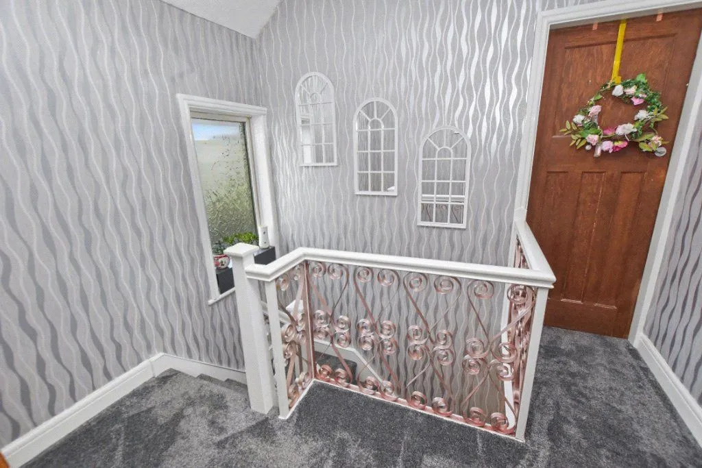 Halliday Grove, Leeds, LS12, photo 12