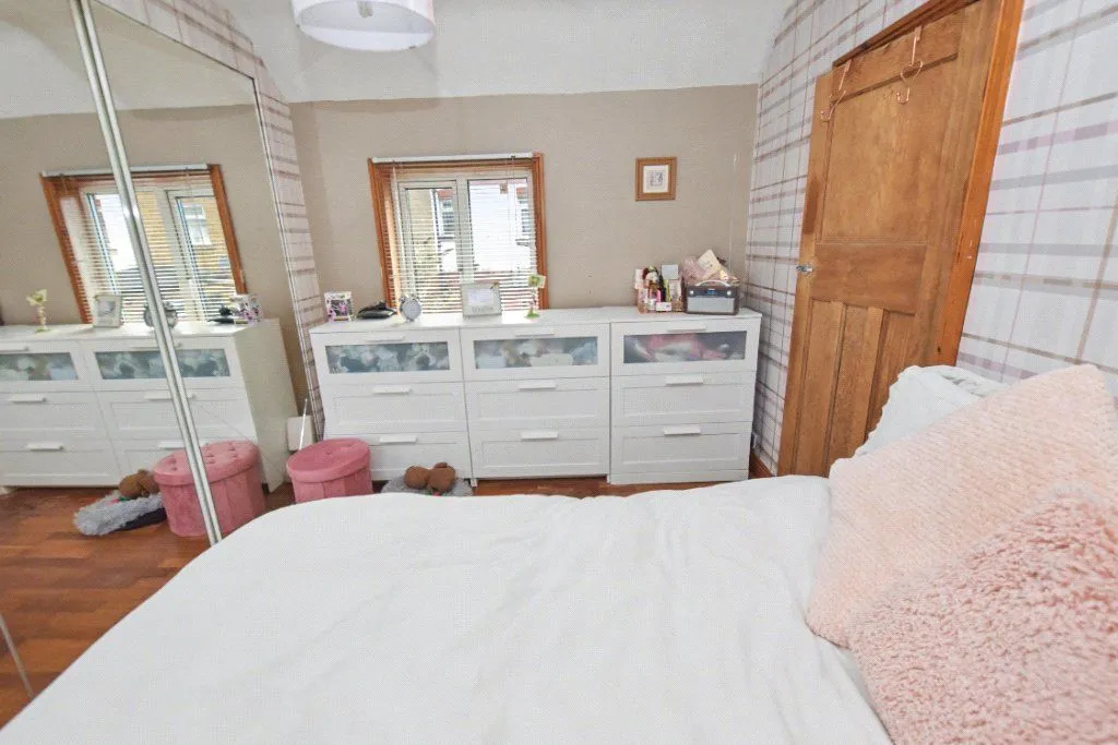 Halliday Grove, Leeds, LS12, photo 6