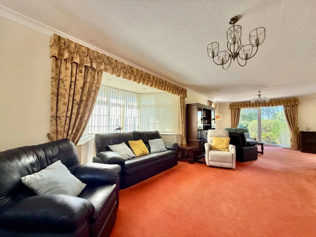 Linton ~ Linton Common, LS22, photo 4