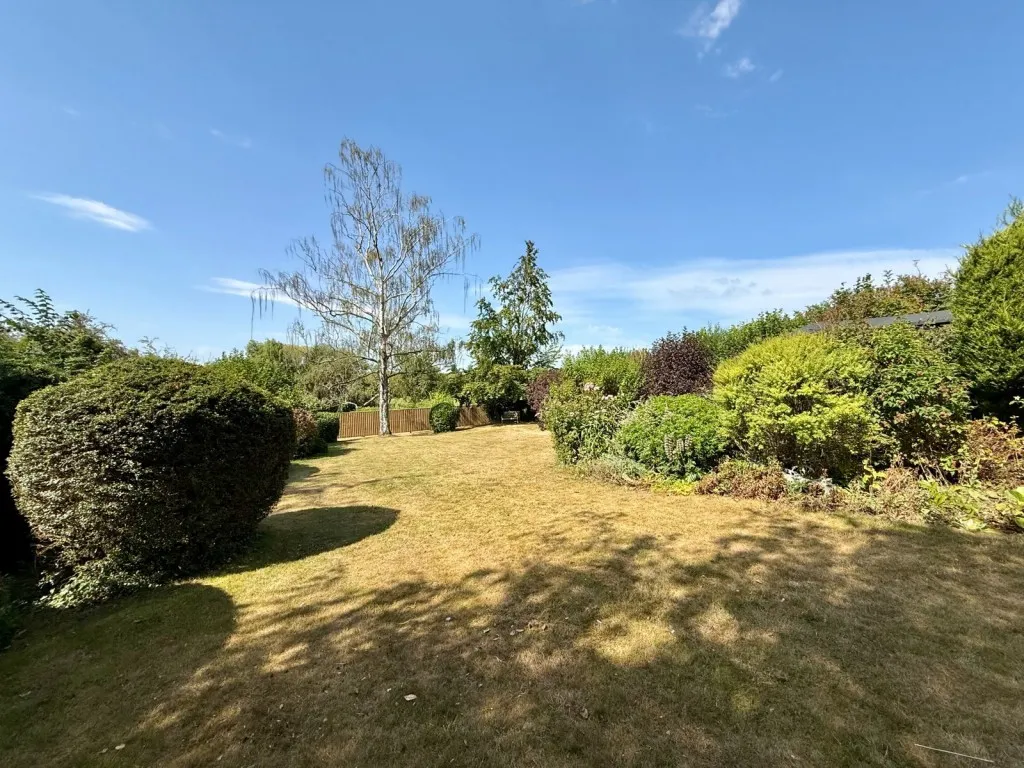 Linton ~ Linton Common, LS22, photo 2