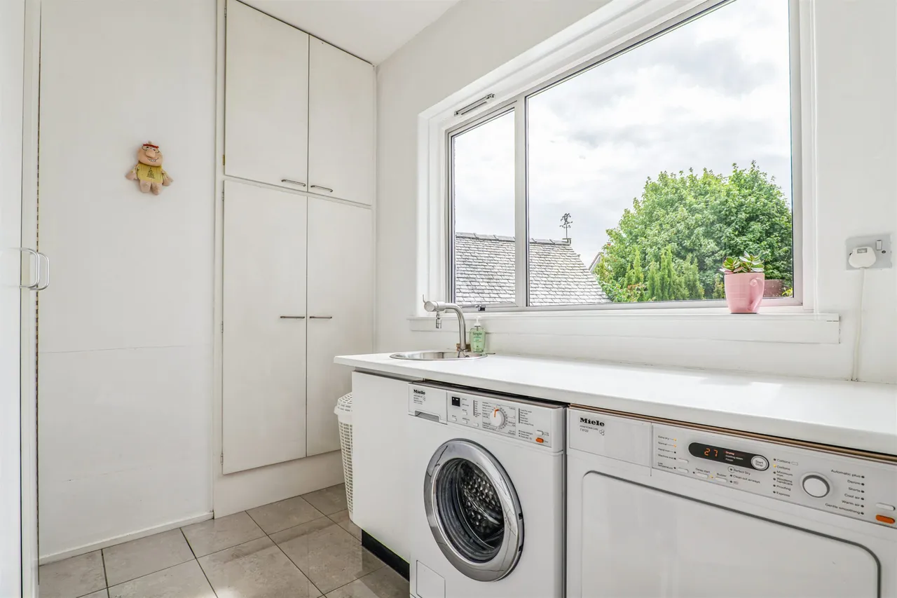 Hillcrest Drive, Newton Mearns, photo 10