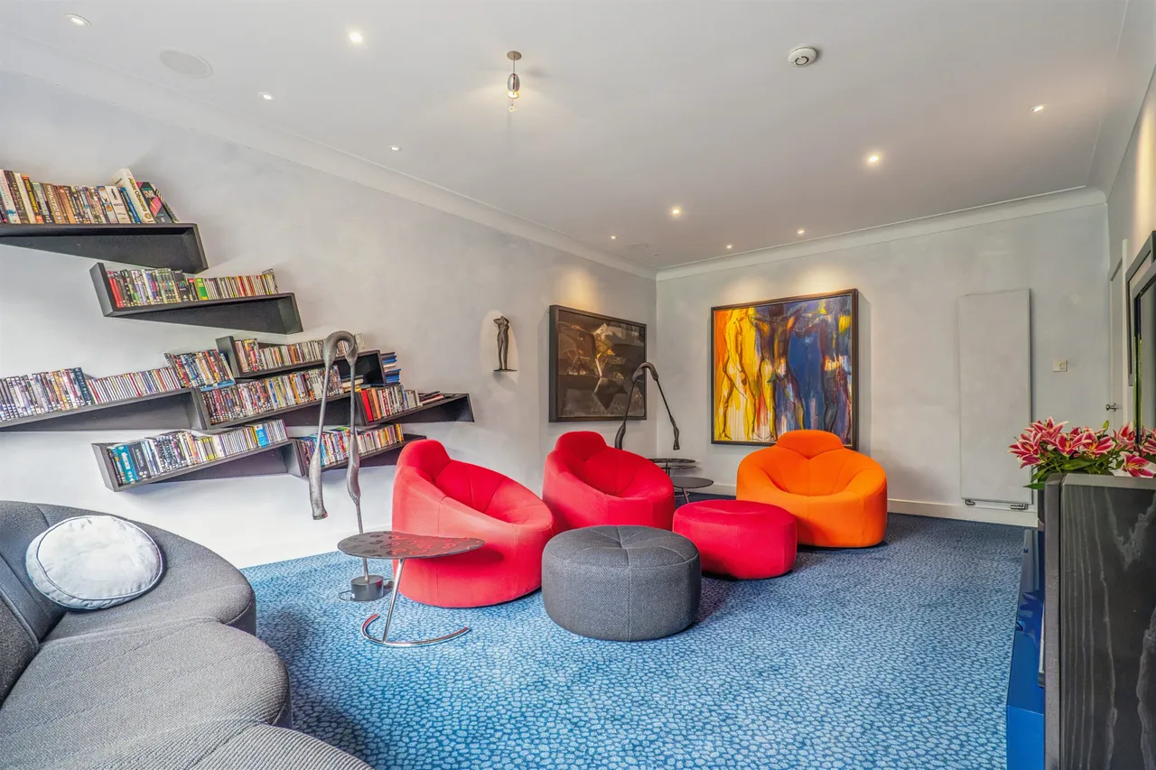 Hillcrest Drive, Newton Mearns, photo 5