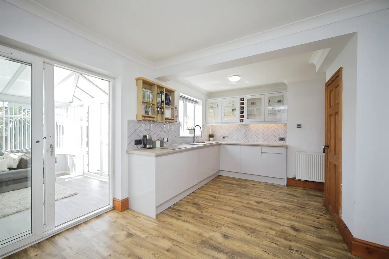 Blackdown Road, Taunton, TA2, photo 17