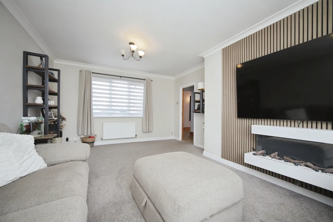 Blackdown Road, Taunton, TA2, photo 4