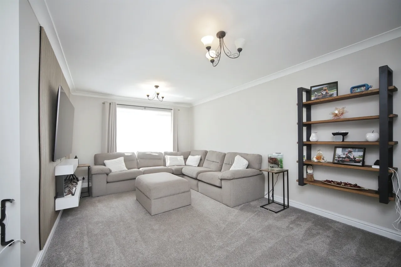 Blackdown Road, Taunton, TA2, photo 3