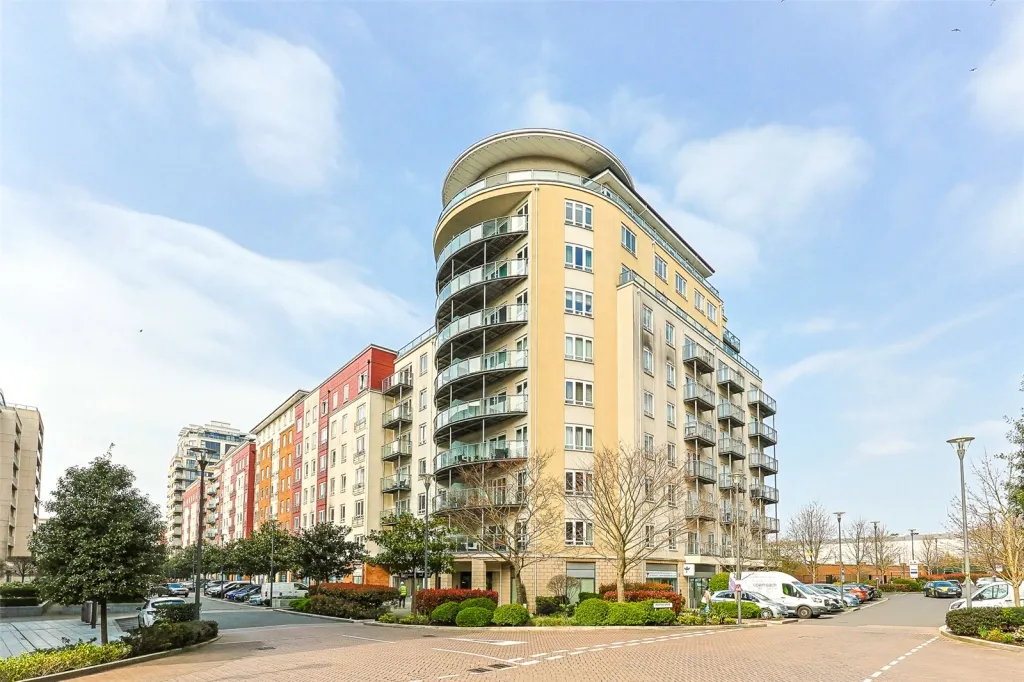1 bed flat for sale, Boulevard Drive, Beaufort Park, NW9