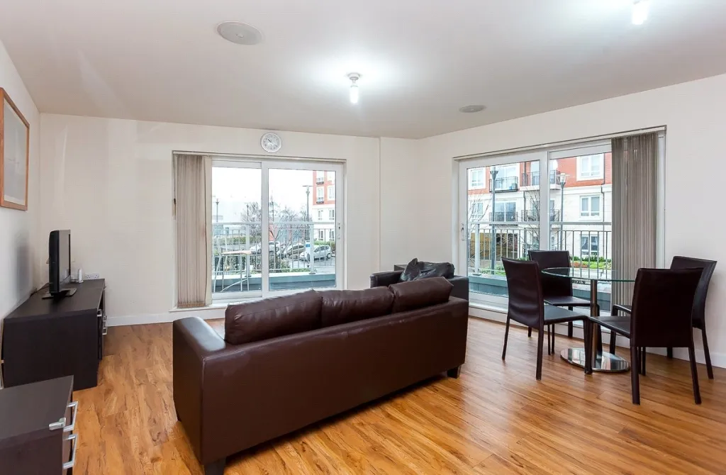 Boulevard Drive, Beaufort Park, NW9, photo 5