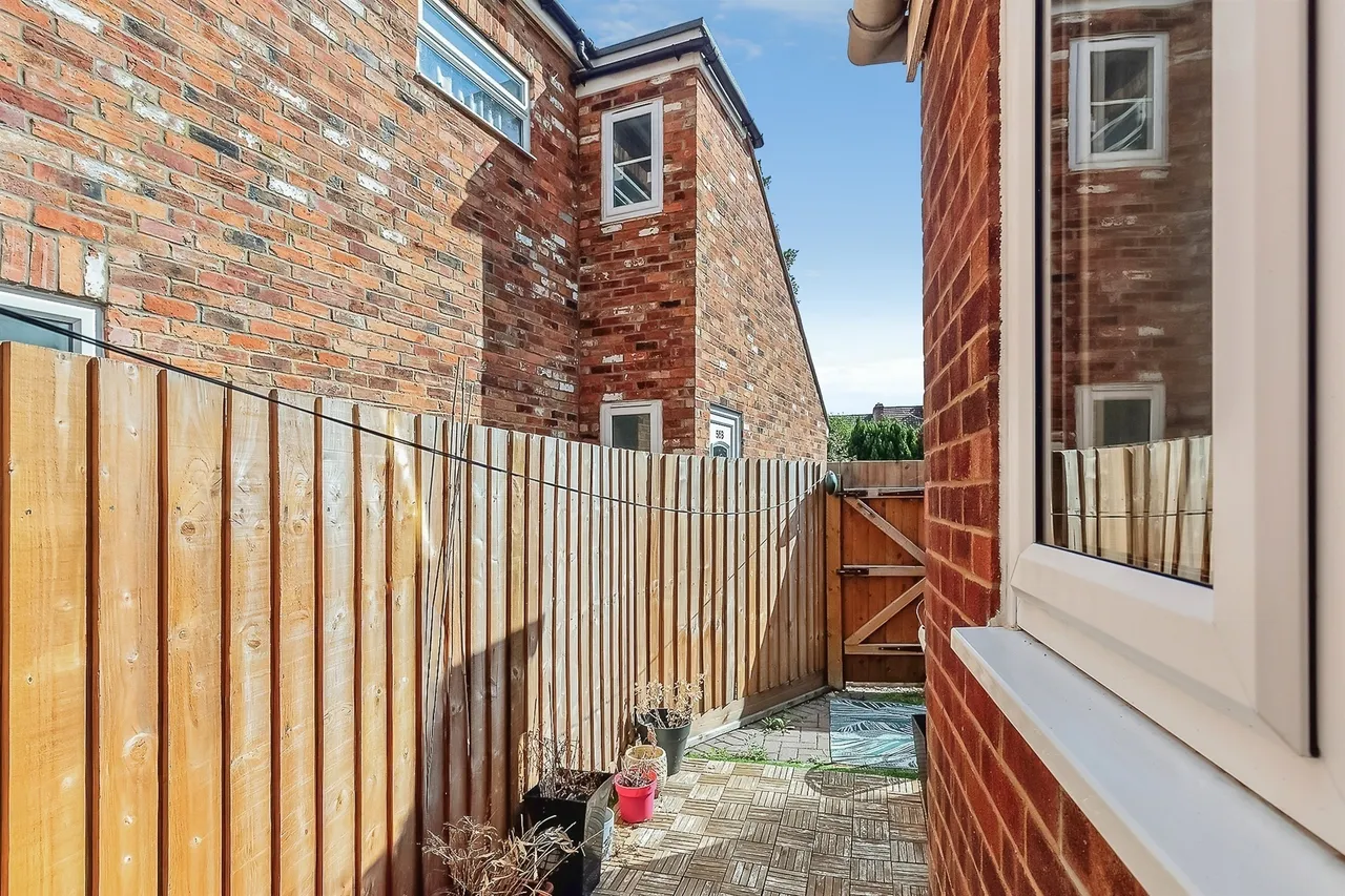 Havelock Street, KETTERING, photo 10