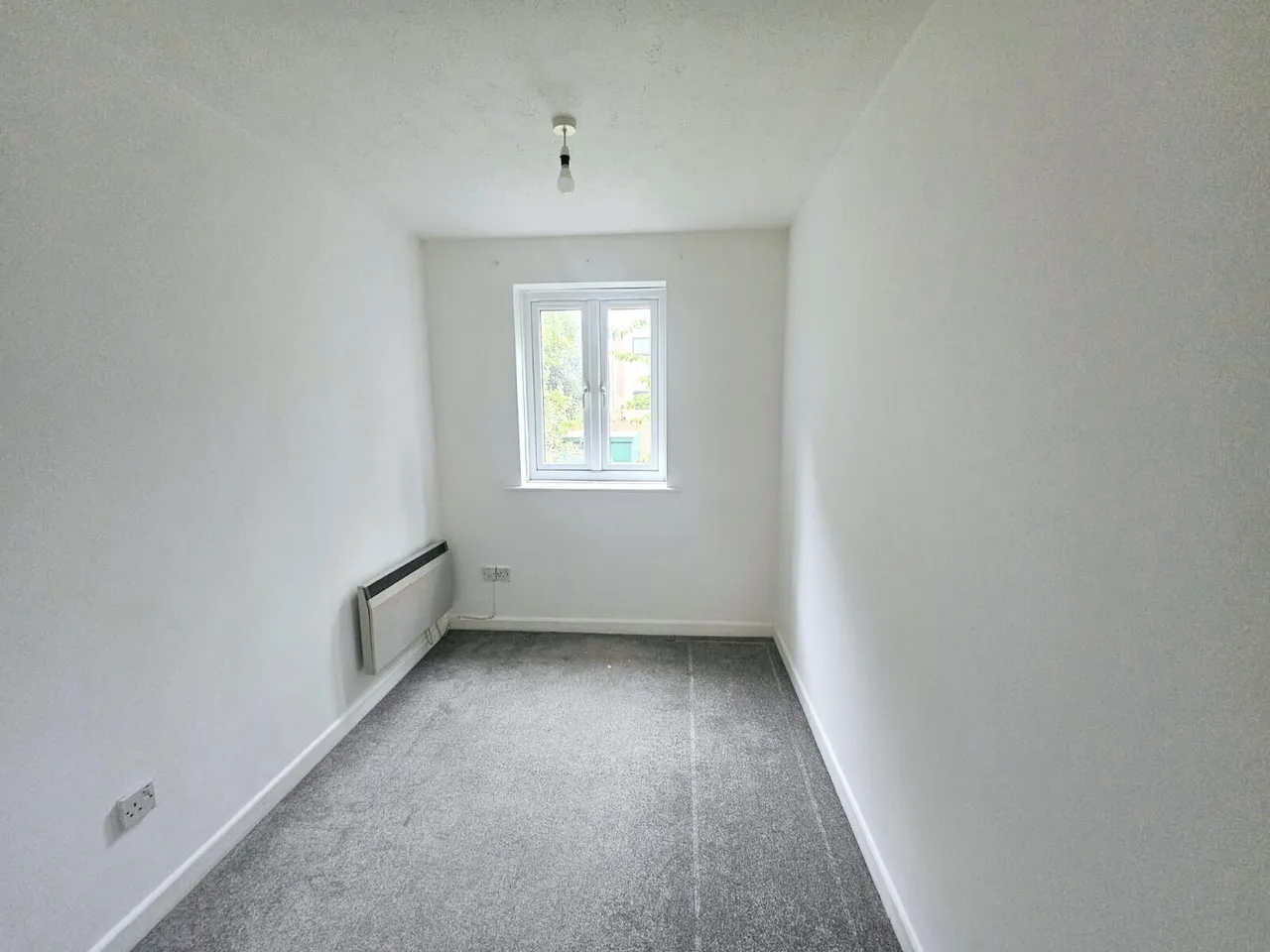 Shirley Road, SOUTHAMPTON, photo 9