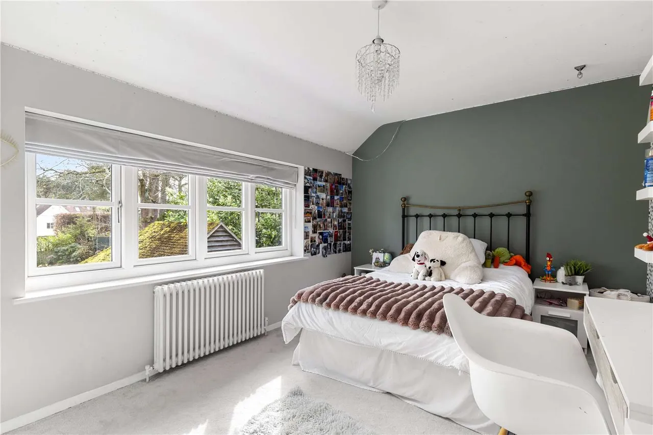 Binton Lane, Farnham, Surrey, GU10 1LG, photo 11